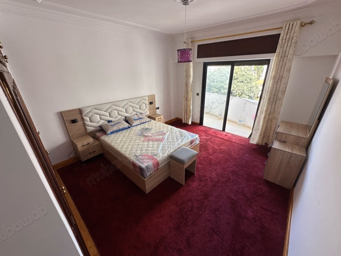 Ruim appartement van 157 m², 2 parkeerplaatsen in Iberia