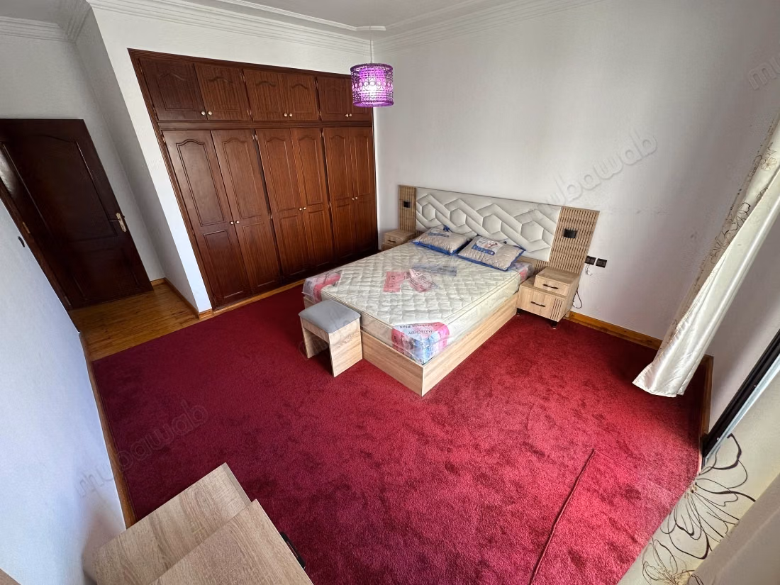 Ruim appartement van 157 m², 2 parkeerplaatsen in Iberia