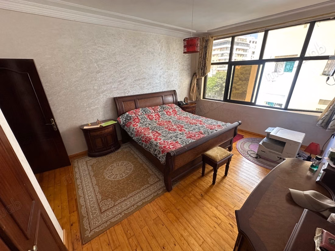 Ruim appartement van 157 m², 2 parkeerplaatsen in Iberia