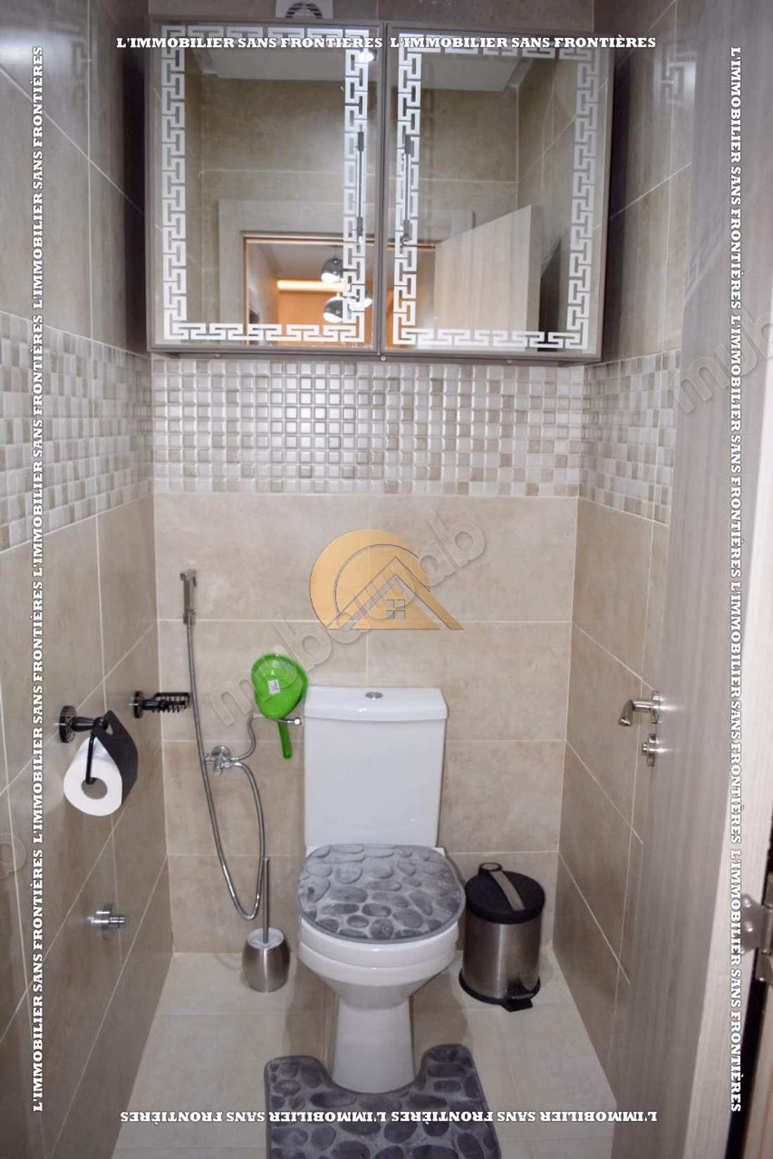 Appartement de 85 m² à louer à Targa – 2 chambres, double salon, terrasse, piscine et jardin collectif
