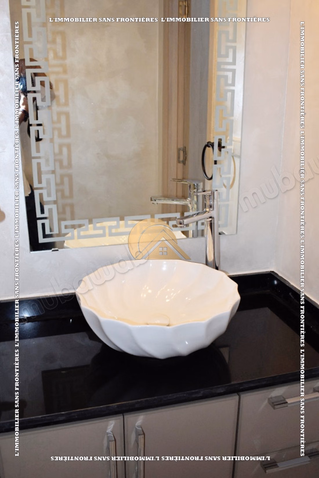 Appartement de 85 m² à louer à Targa – 2 chambres, double salon, terrasse, piscine et jardin collectif