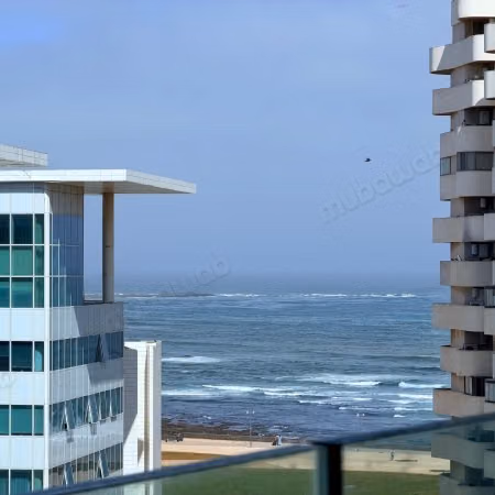Te koop luxe appartement met uitzicht op zee in de marina