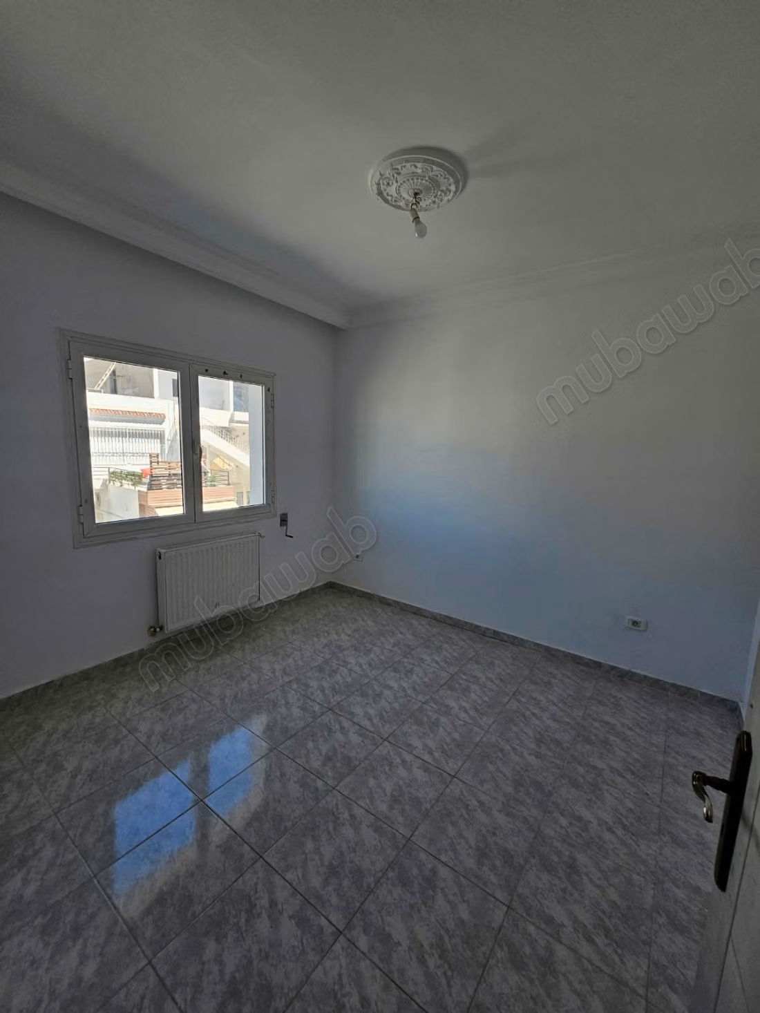 À louer un appartement s2 à ain zaghouan nord
