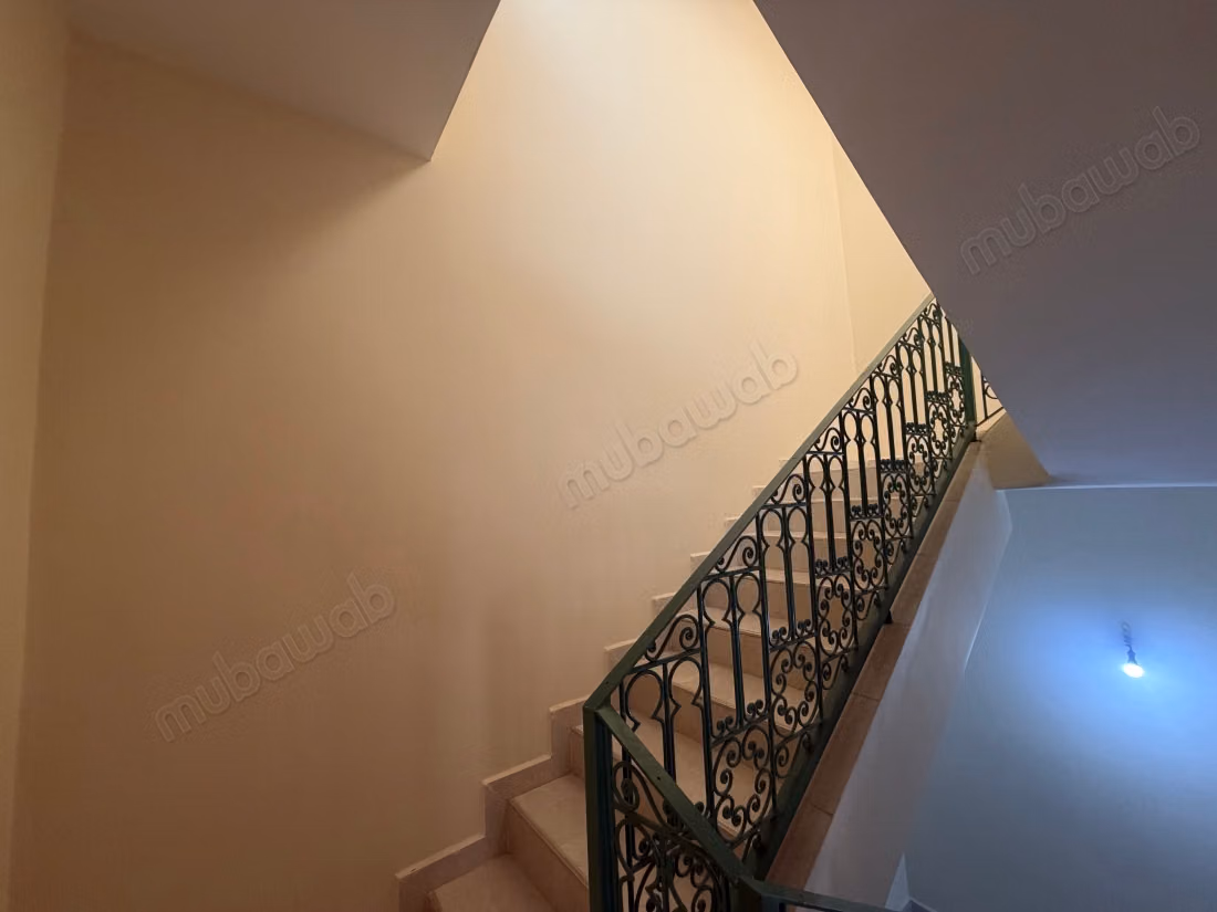 Find a house to rent in Bouaakkaz. Dimension 170 m². Green area