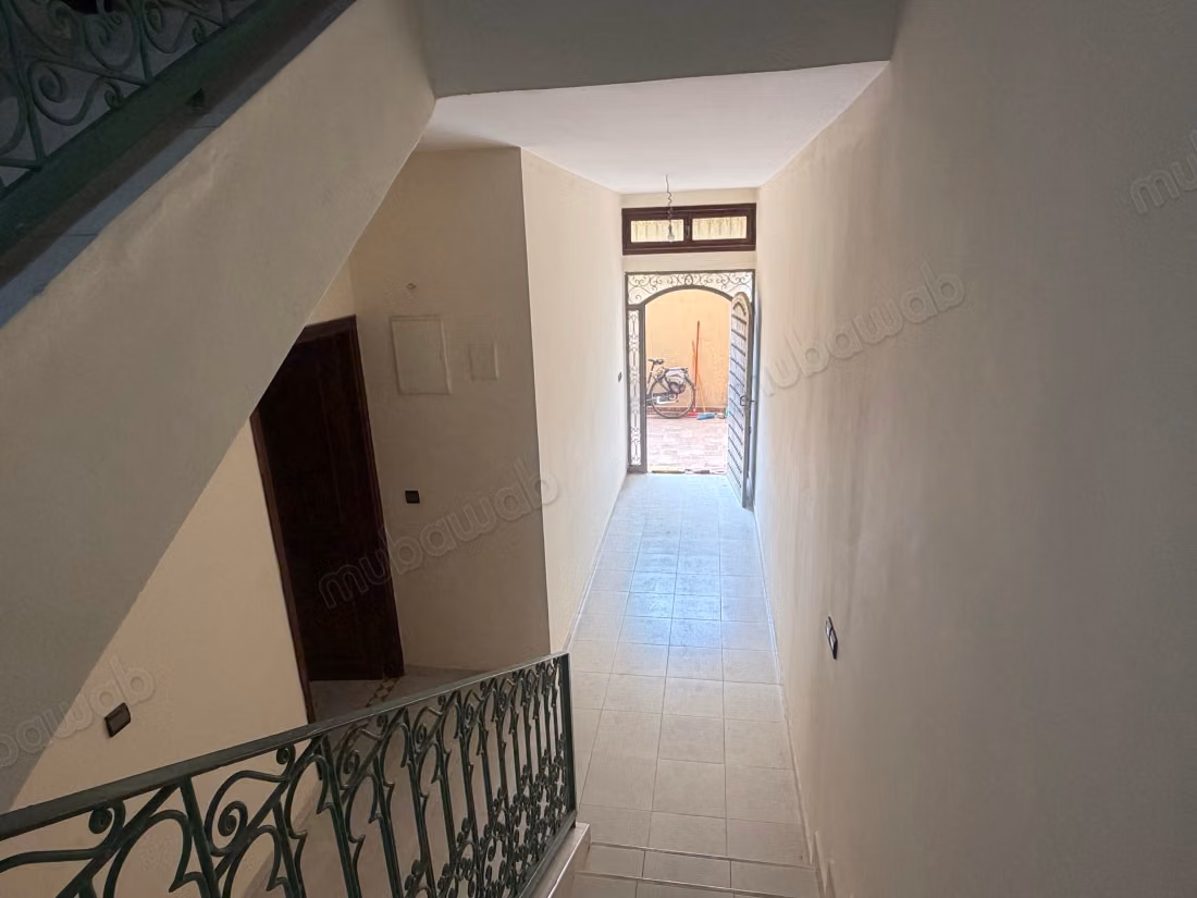 Find a house to rent in Bouaakkaz. Dimension 170 m². Green area
