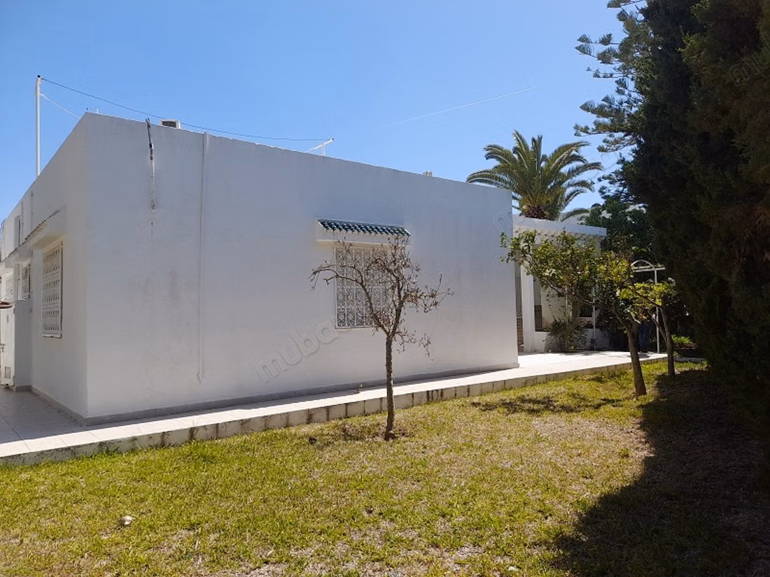A vendre villa bord de mer à nabeul