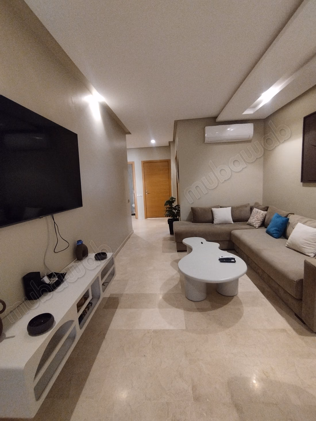 Appartement te huur in Bouaakkaz. Oppervlakte van 78 m². Goed gemeubileerd