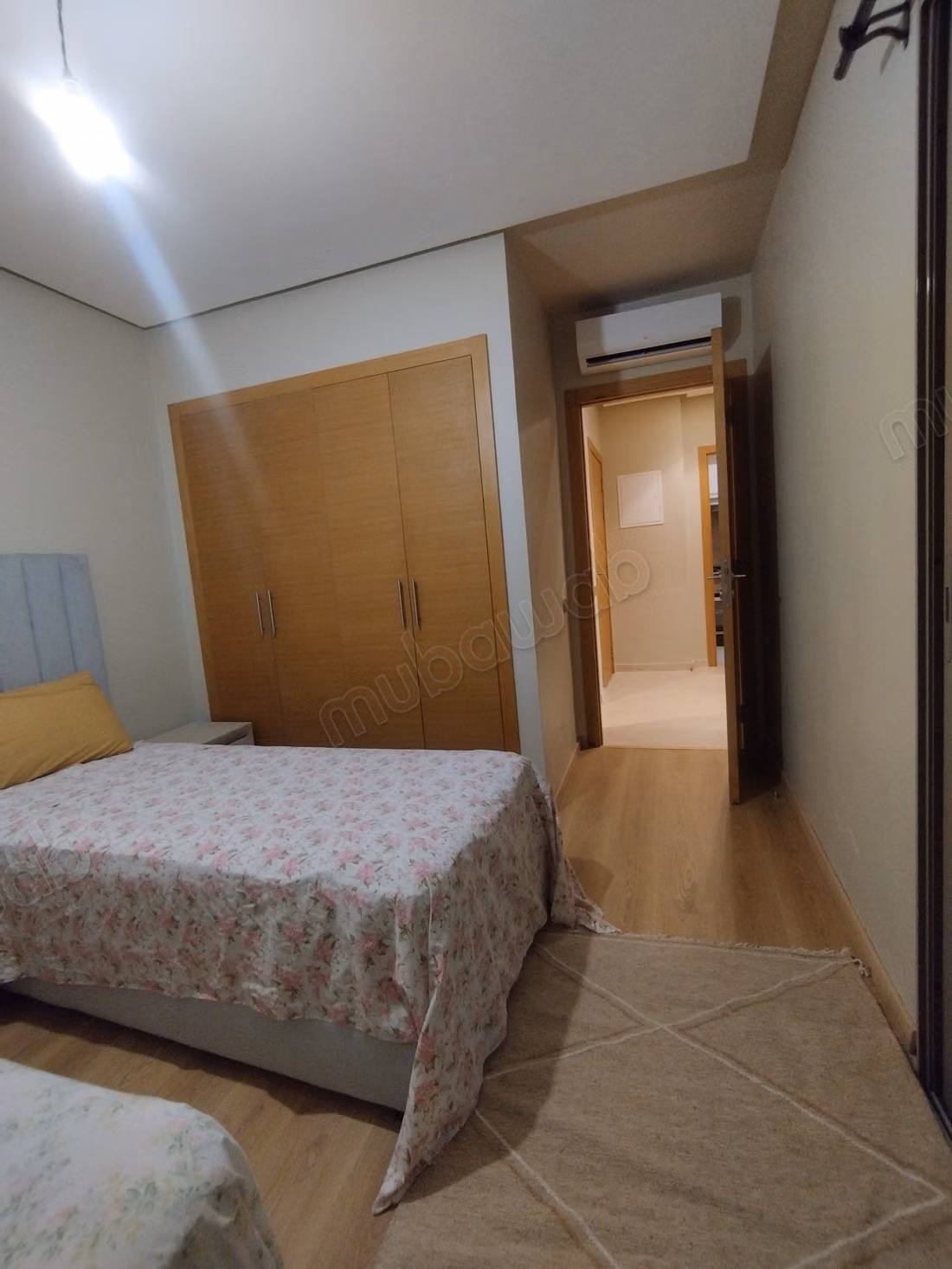 Appartement te huur in Bouaakkaz. Oppervlakte van 78 m². Goed gemeubileerd