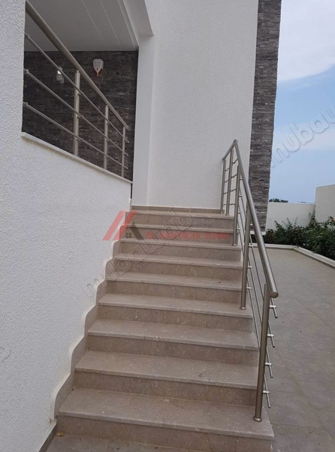 A louer réez de chaussée s3 à Hammam Sousse
