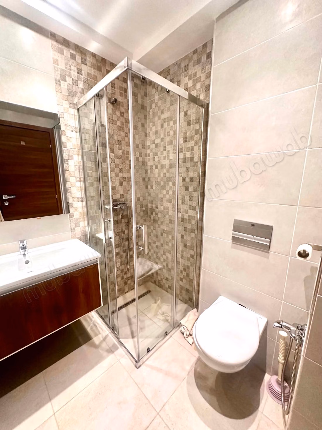 Luxueux S1 Richement Meublé à Ennasr 2