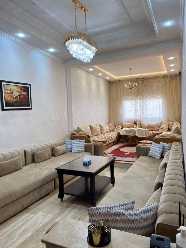 Excelente apartamento en alquiler en Hay Nahda. Superficie 100 m². Amueblado