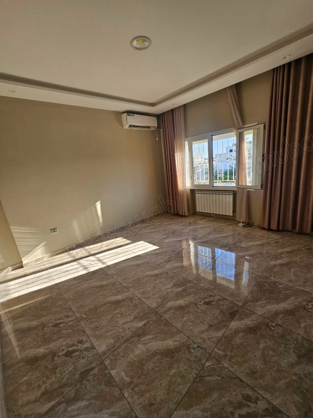 For rent an apartment S2 in Laouina