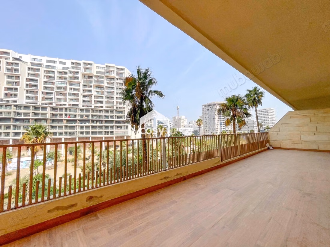 Splendido appartamento in affitto a Casablanca Finance City. Superficie totale di 400 m². Servizio di concierge e aria condizionata