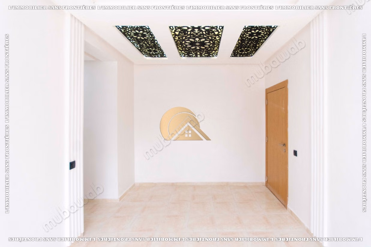 Appartamento vuoto nuovo di 59 m² in affitto – 3 camere, ascensore, parcheggio e aria condizionata split