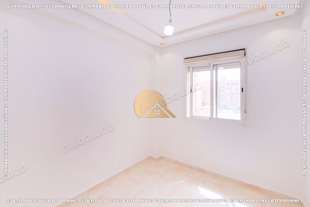 Appartamento vuoto nuovo di 59 m² in affitto – 3 camere, ascensore, parcheggio e aria condizionata split