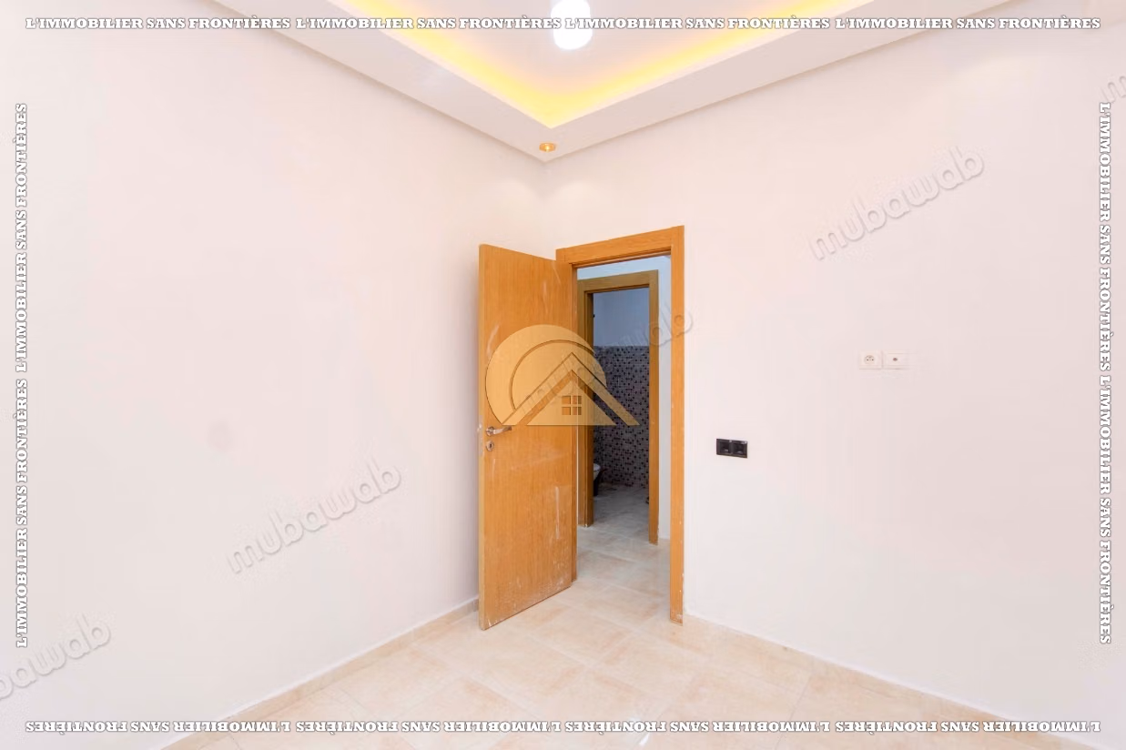 Appartamento vuoto nuovo di 59 m² in affitto – 3 camere, ascensore, parcheggio e aria condizionata split