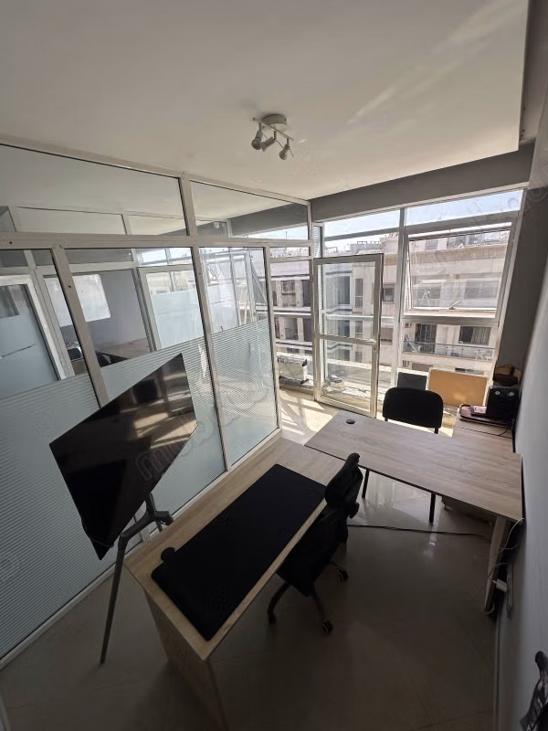 À LOUER 3 Bureaux Meublés Quartier du Parc,