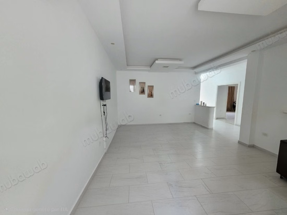 Vend appartement à Bizerte Le Corniche. 3 belles chambres. Fenêtres avec double vitrage et porte blindée