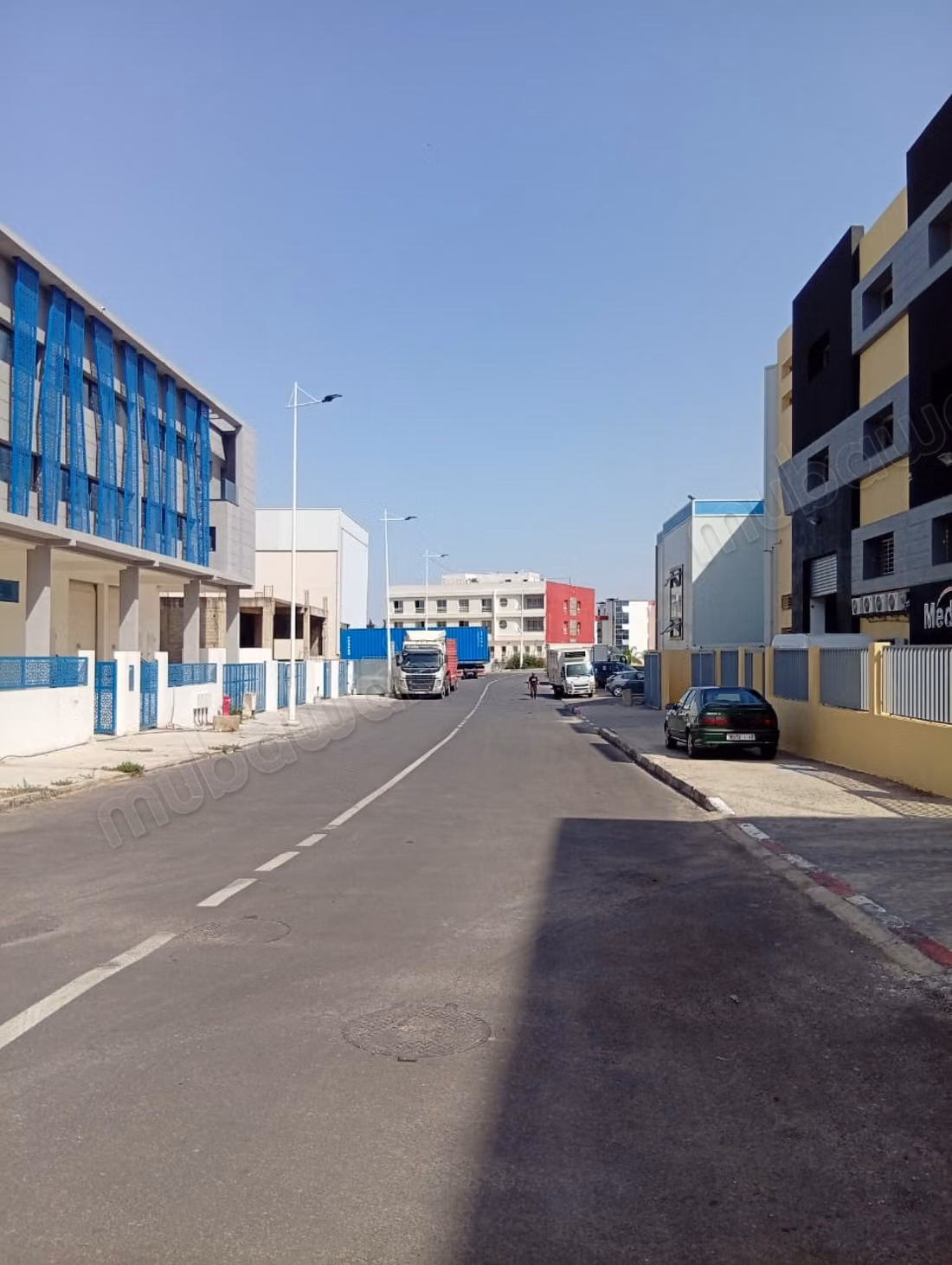Dépôt à Louer – 600 m² – 3 Niveaux