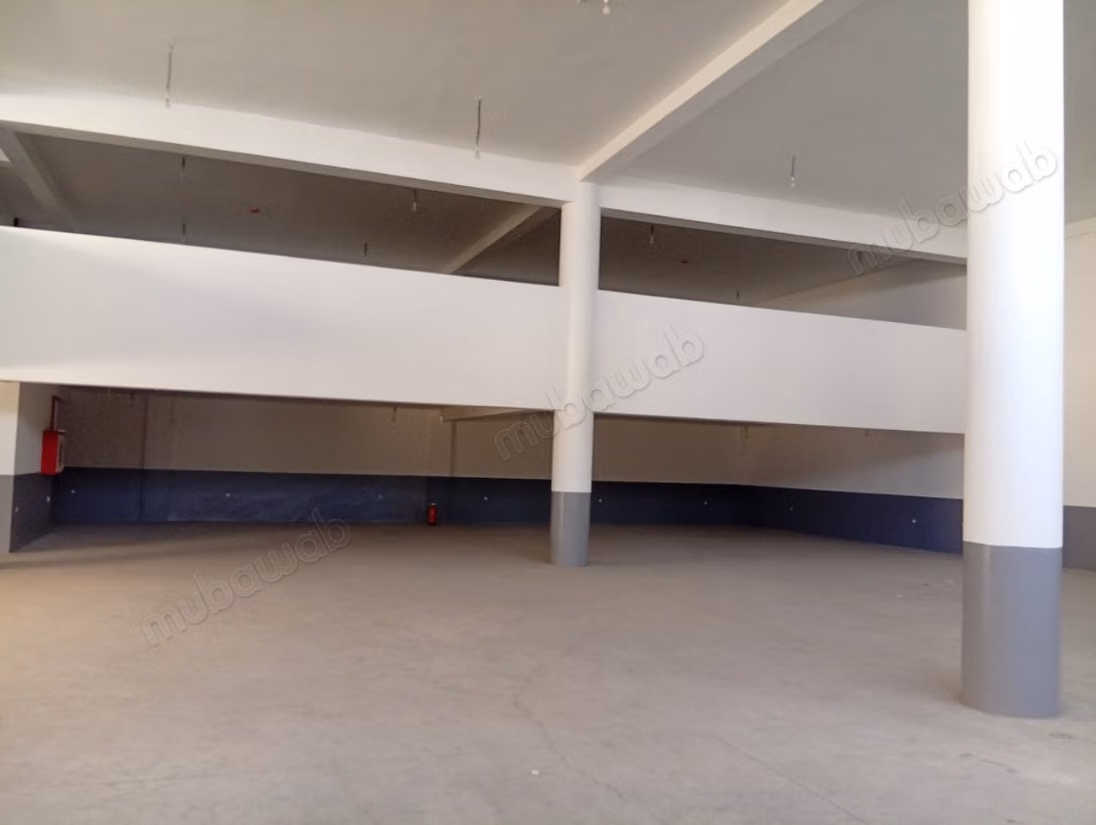Dépôt à Louer – 600 m² – 3 Niveaux