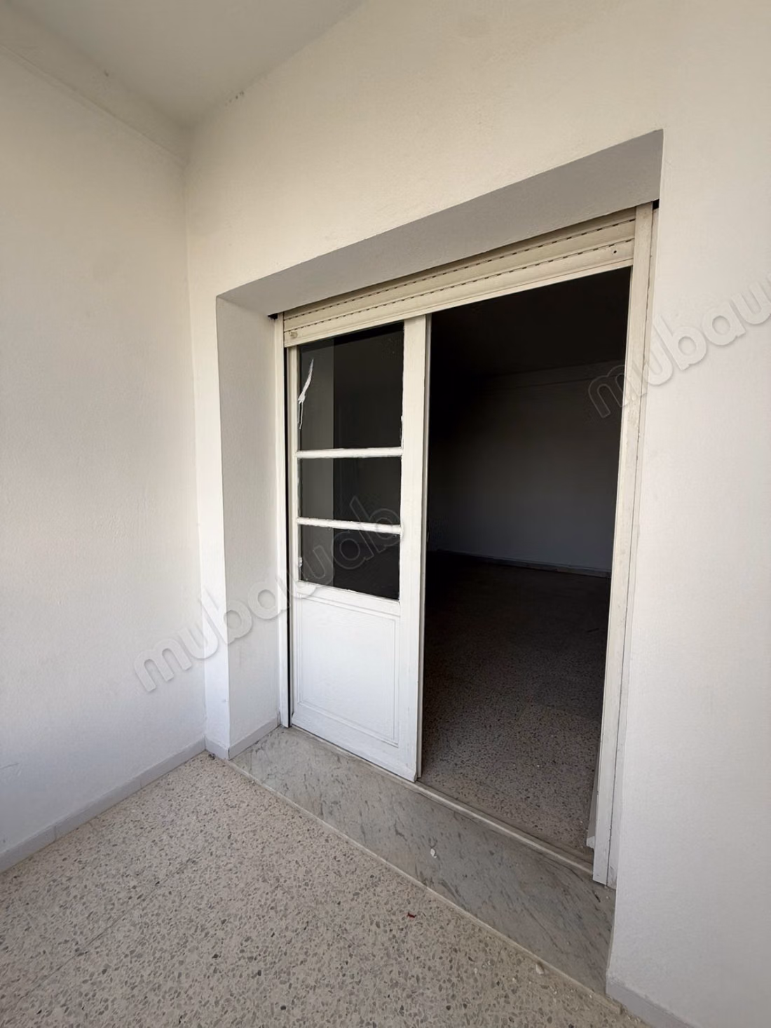 Appartamento in vendita a La Manouba. 2 camere da letto piacevoli. Antenna parabolica e sicurezza