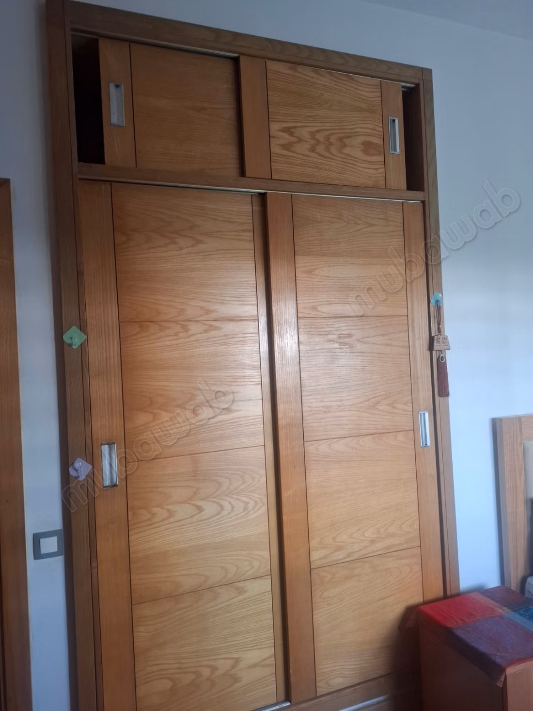 Apartamento hermoso en venta en Al Irrfan. Área total de 70 m². Salón marroquí y servicio de seguridad.