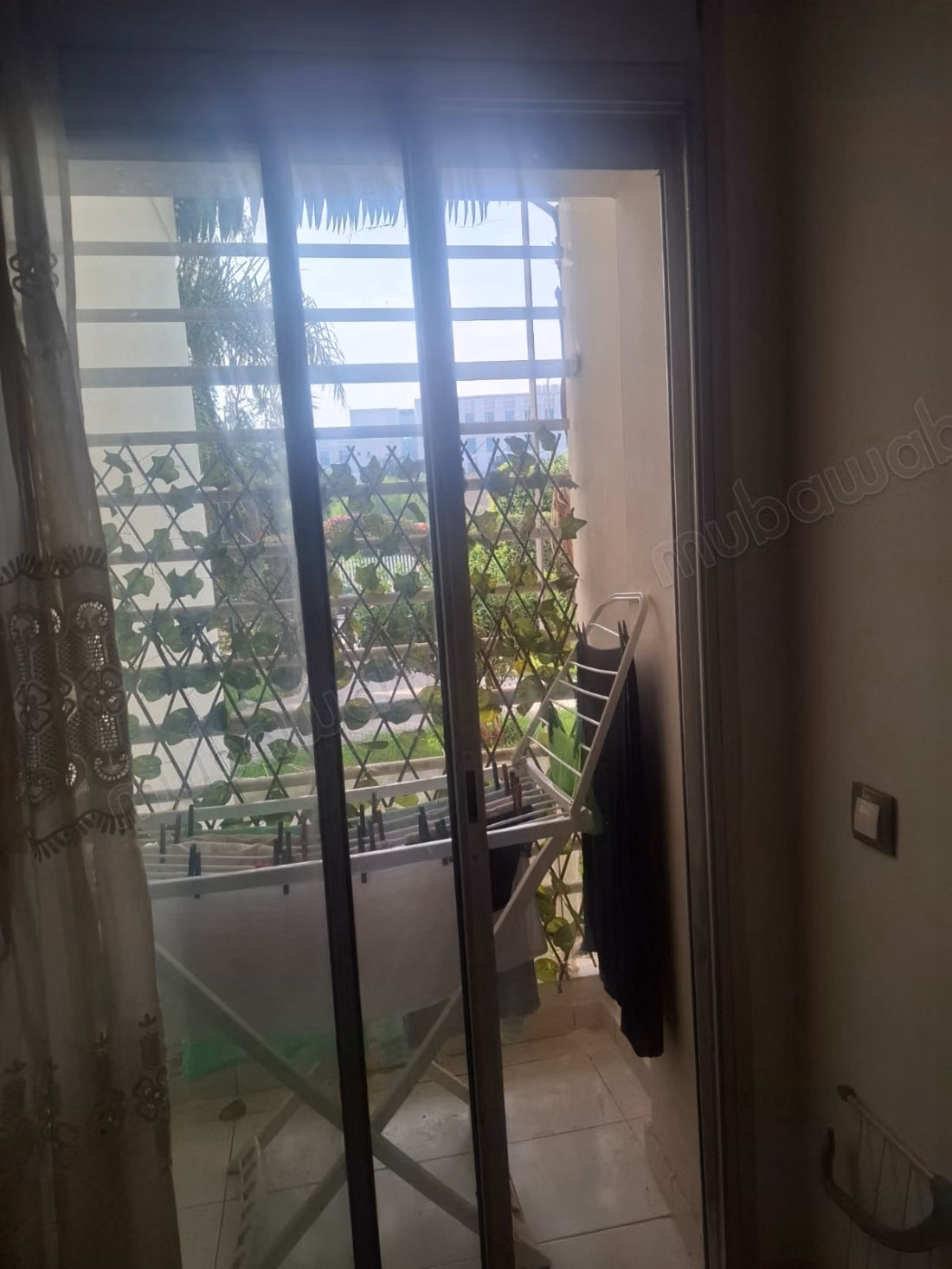 Apartamento hermoso en venta en Al Irrfan. Área total de 70 m². Salón marroquí y servicio de seguridad.