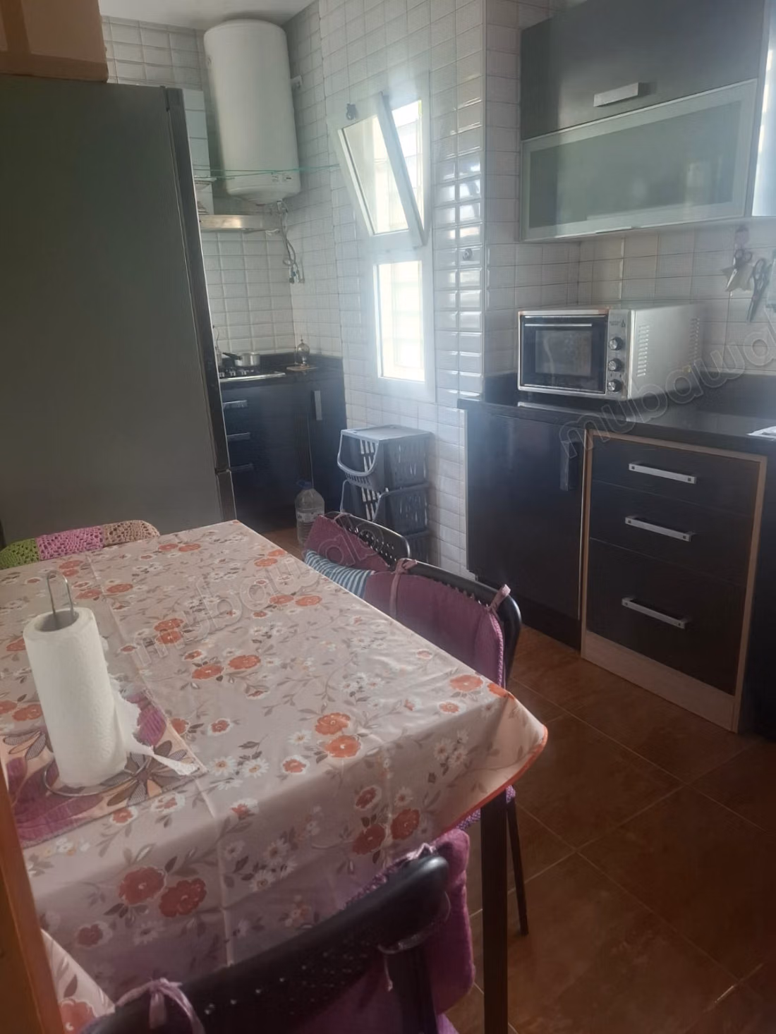 Apartamento hermoso en venta en Al Irrfan. Área total de 70 m². Salón marroquí y servicio de seguridad.