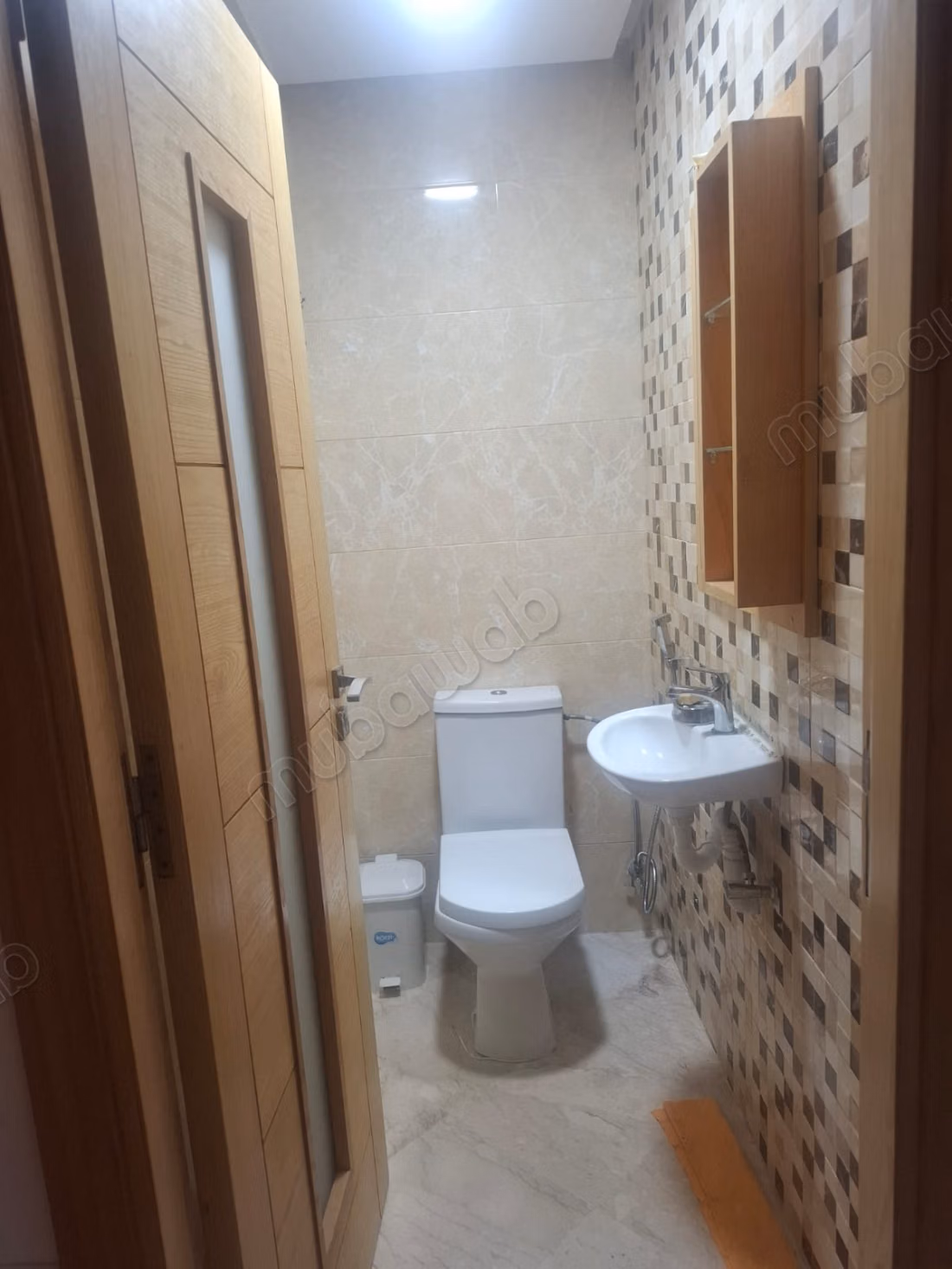 Apartamento hermoso en venta en Al Irrfan. Área total de 70 m². Salón marroquí y servicio de seguridad.
