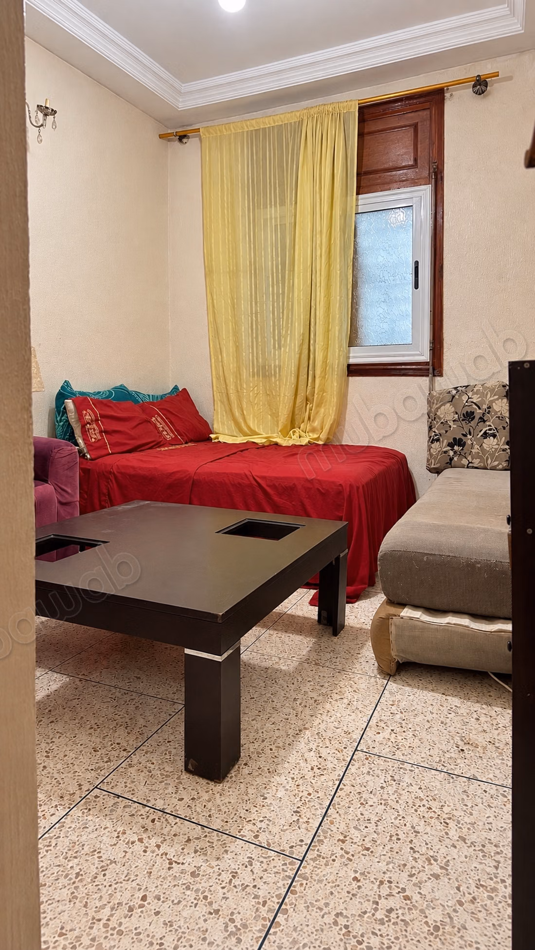Se vende apartamento en Bourmana. 4 habitaciones. Bien amueblado