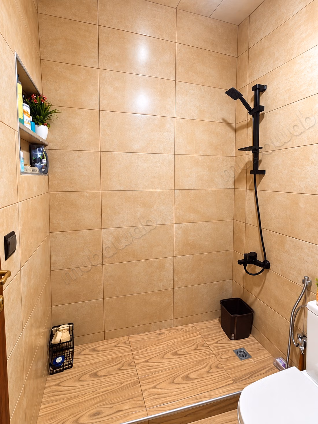 Se vende apartamento en Bourmana. 4 habitaciones. Bien amueblado