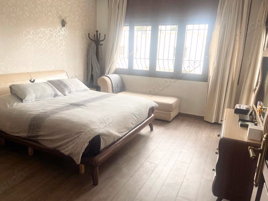 Villa de luxe à louer à CIL Hay Salam.
Surface totale 430 m²