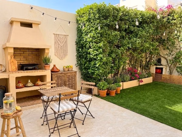 Villa de luxe à louer à CIL Hay Salam.
Surface totale 430 m²