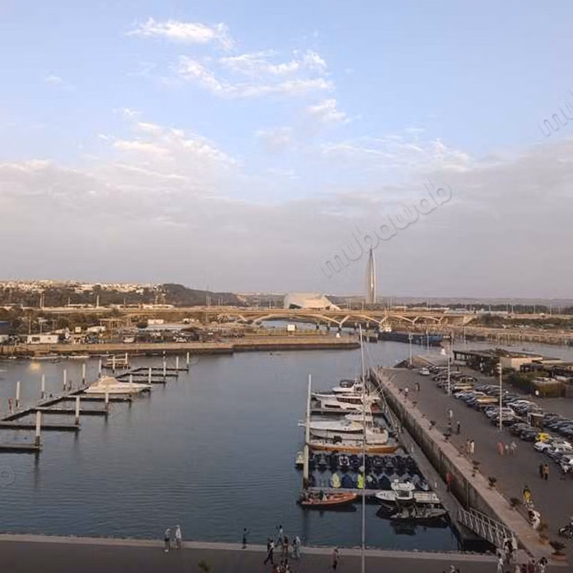Appartamento in Vendita di 190.0 m² a Salé, Marina