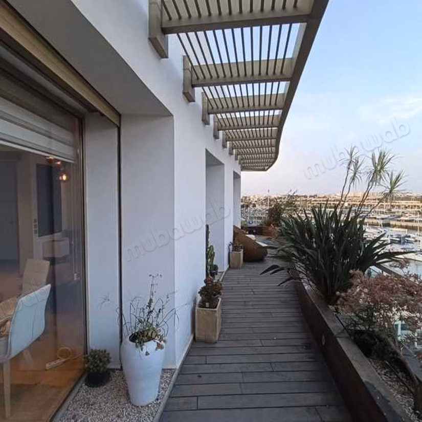 Appartement à Vendre de 190.0 m² à Salé, Marina