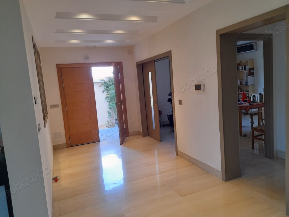 Villa de haut standing avec piscine à la Marsa