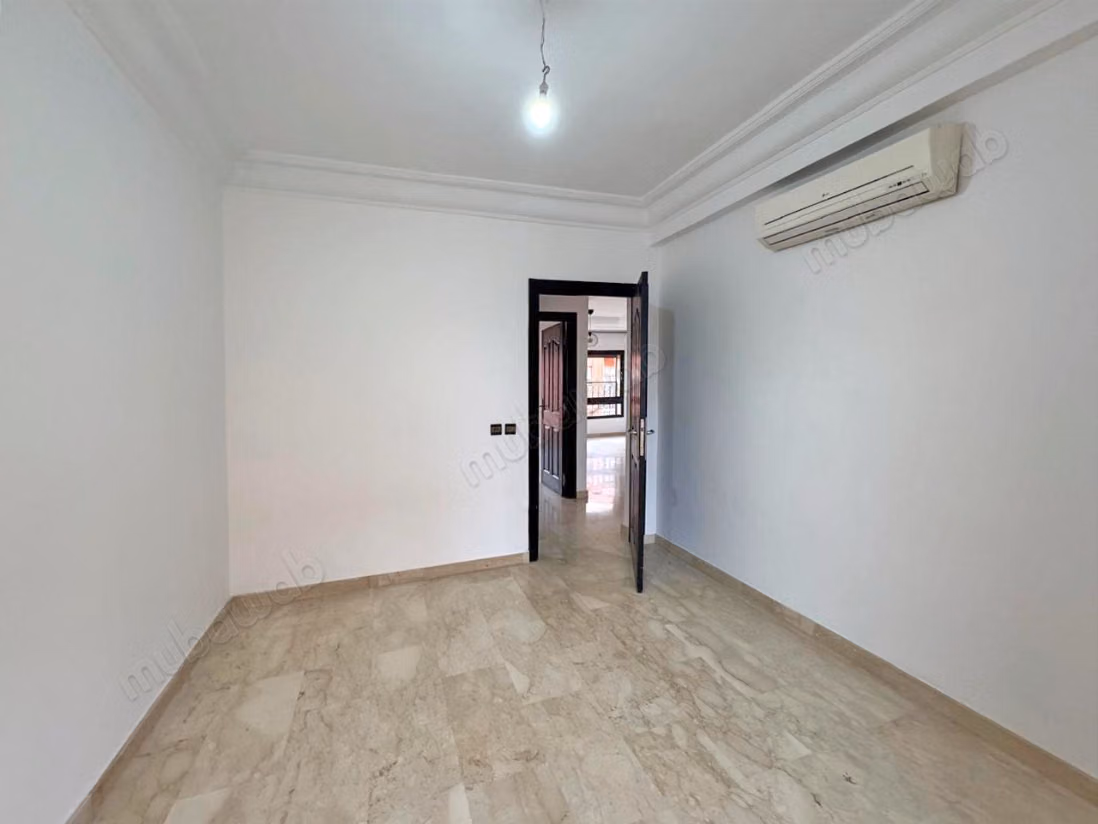 Appart. Traversant, 2 Chambres, 2 SDB, Terrasse