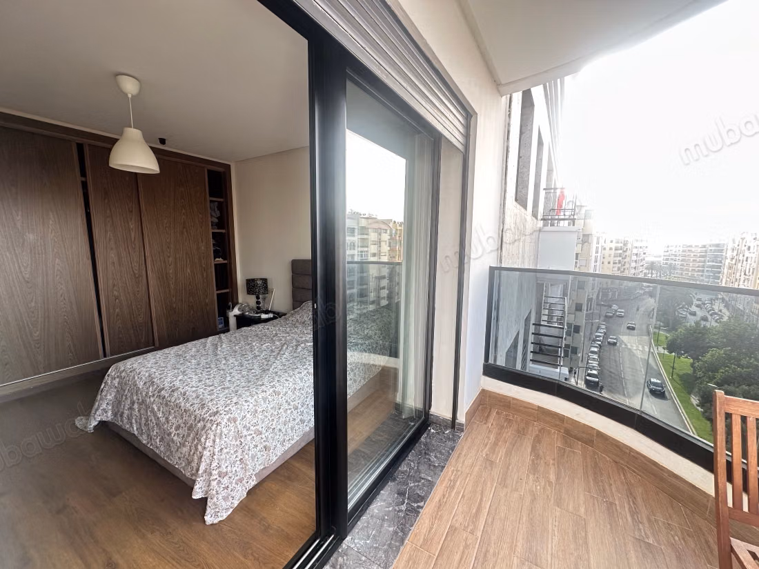 Very Beautiful 2-bedroom apartment with a large terrace for sale in Bourgogne Ouest. Area of 110 m²