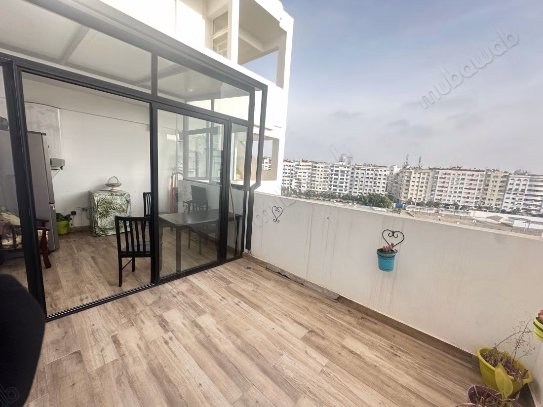 Very Beautiful 2-bedroom apartment with a large terrace for sale in Bourgogne Ouest. Area of 110 m²