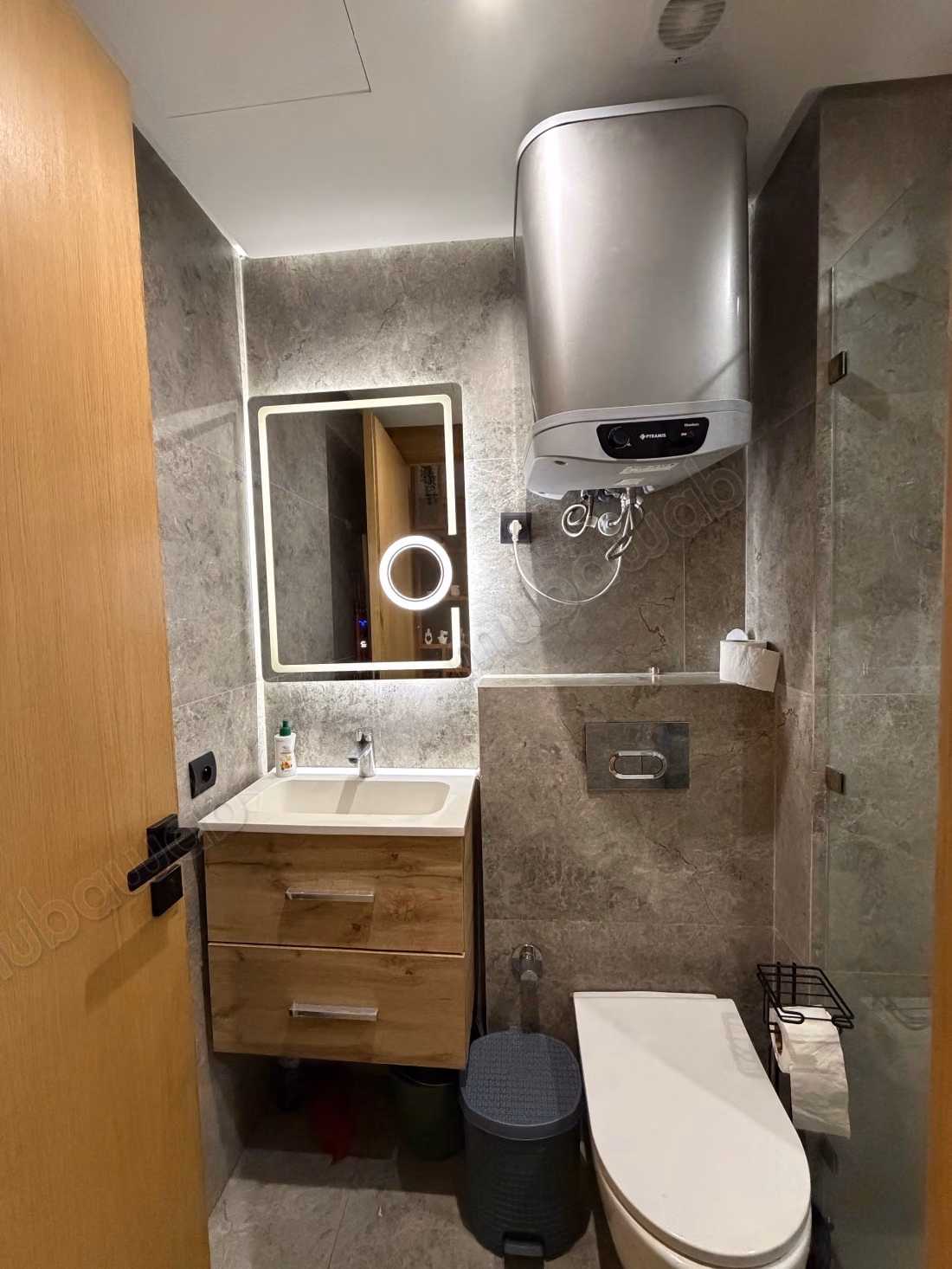 Appartements à louer à Beauséjour. 1 chambre. Avec ascenseur, garage