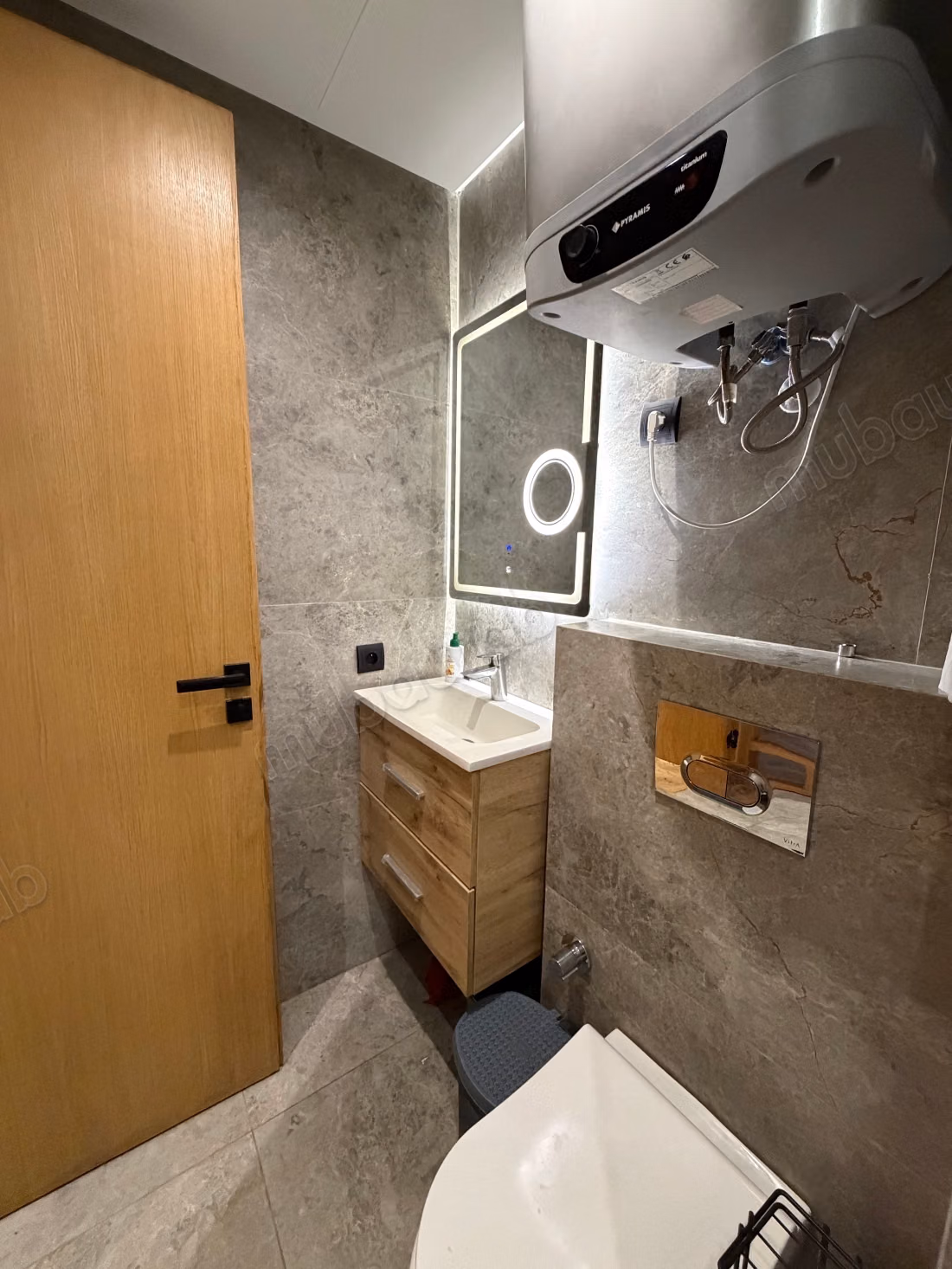 Appartements à louer à Beauséjour. 1 chambre. Avec ascenseur, garage