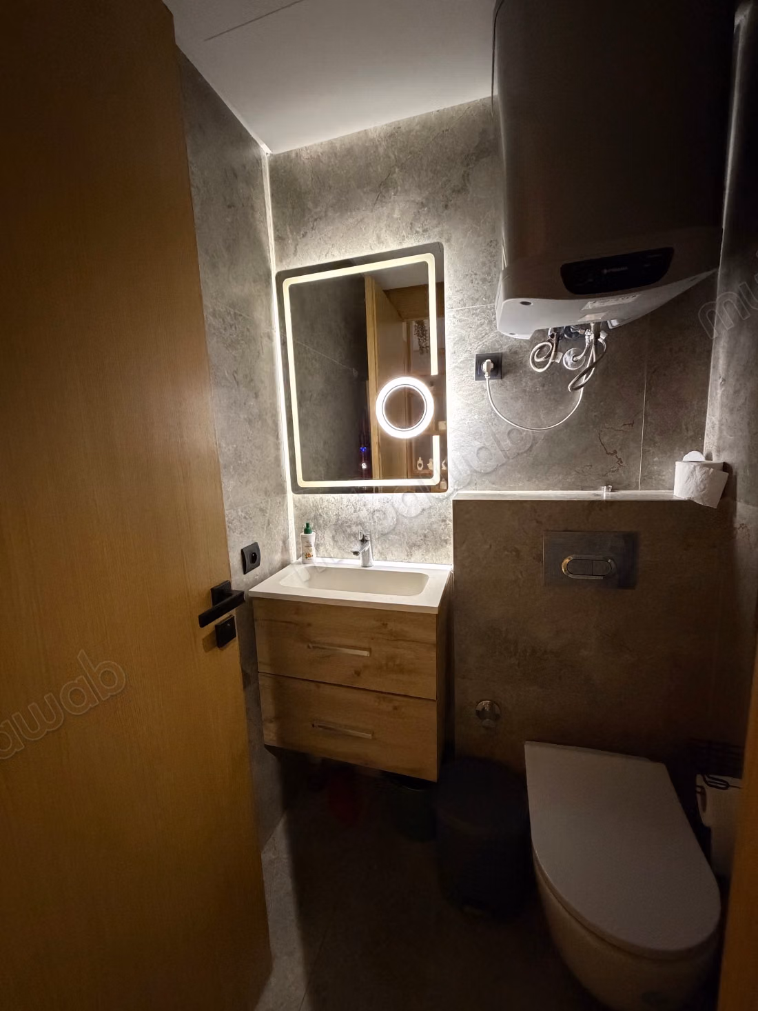 Appartements à louer à Beauséjour. 1 chambre. Avec ascenseur, garage