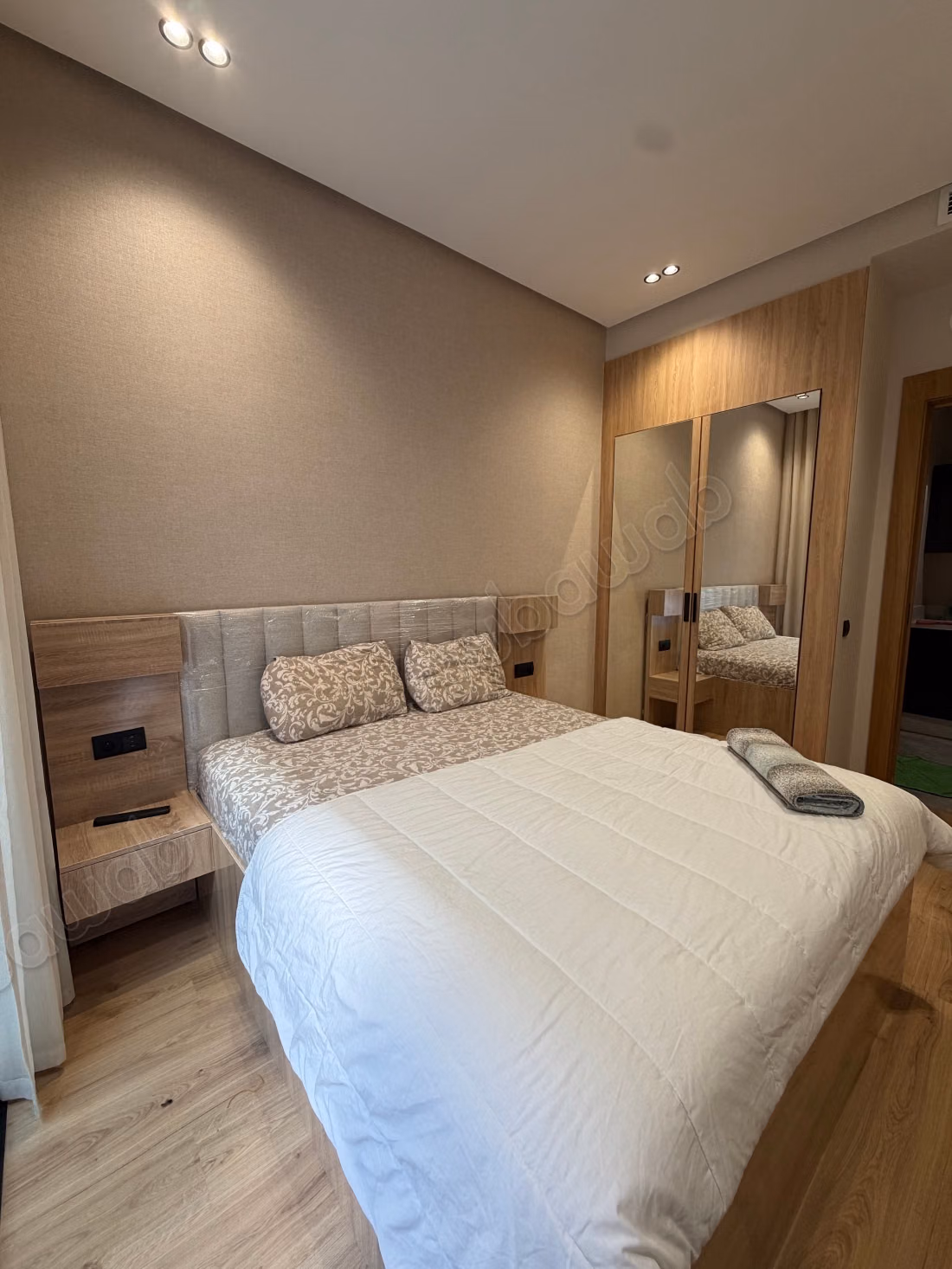 Appartements à louer à Beauséjour. 1 chambre. Avec ascenseur, garage