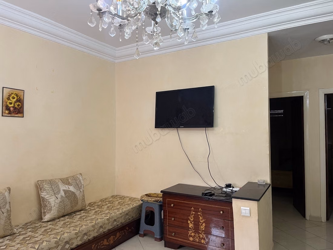 Appartements te huur in de vredeswijk. Totale oppervlakte 70 m². Satellietschotel en beveiliging.