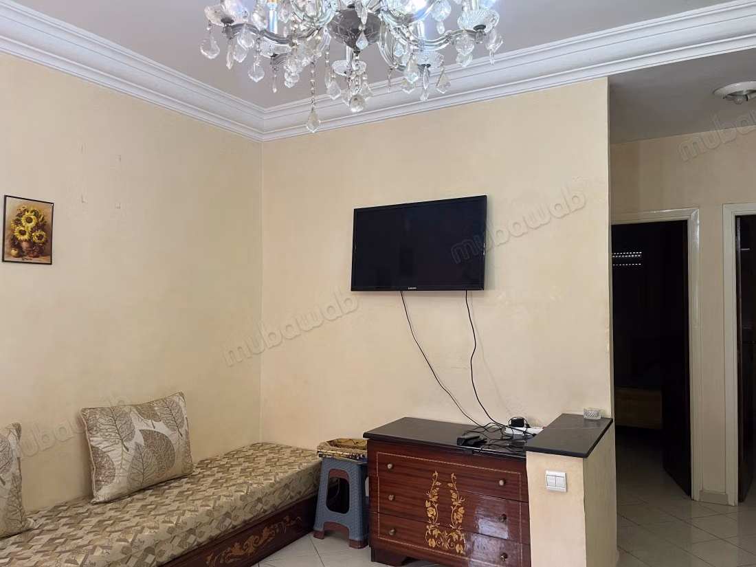 Appartements te huur in de vredeswijk. Totale oppervlakte 70 m². Satellietschotel en beveiliging.
