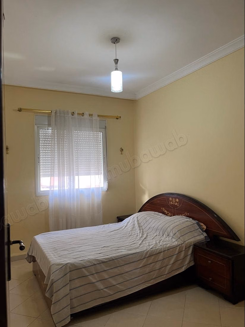 Appartements te huur in de vredeswijk. Totale oppervlakte 70 m². Satellietschotel en beveiliging.