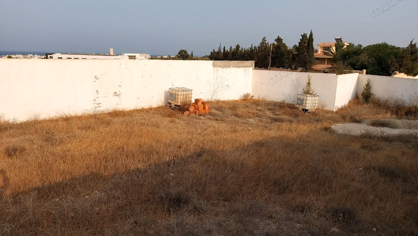 Vente terrain 600m2 sur la Colline de Kousour 
Gharnata