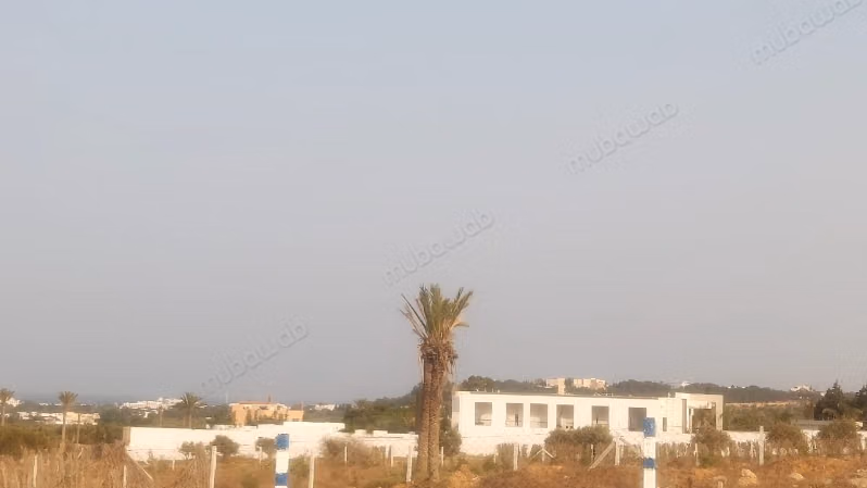 Vente terrain 600m2 sur la Colline de Kousour 
Gharnata
