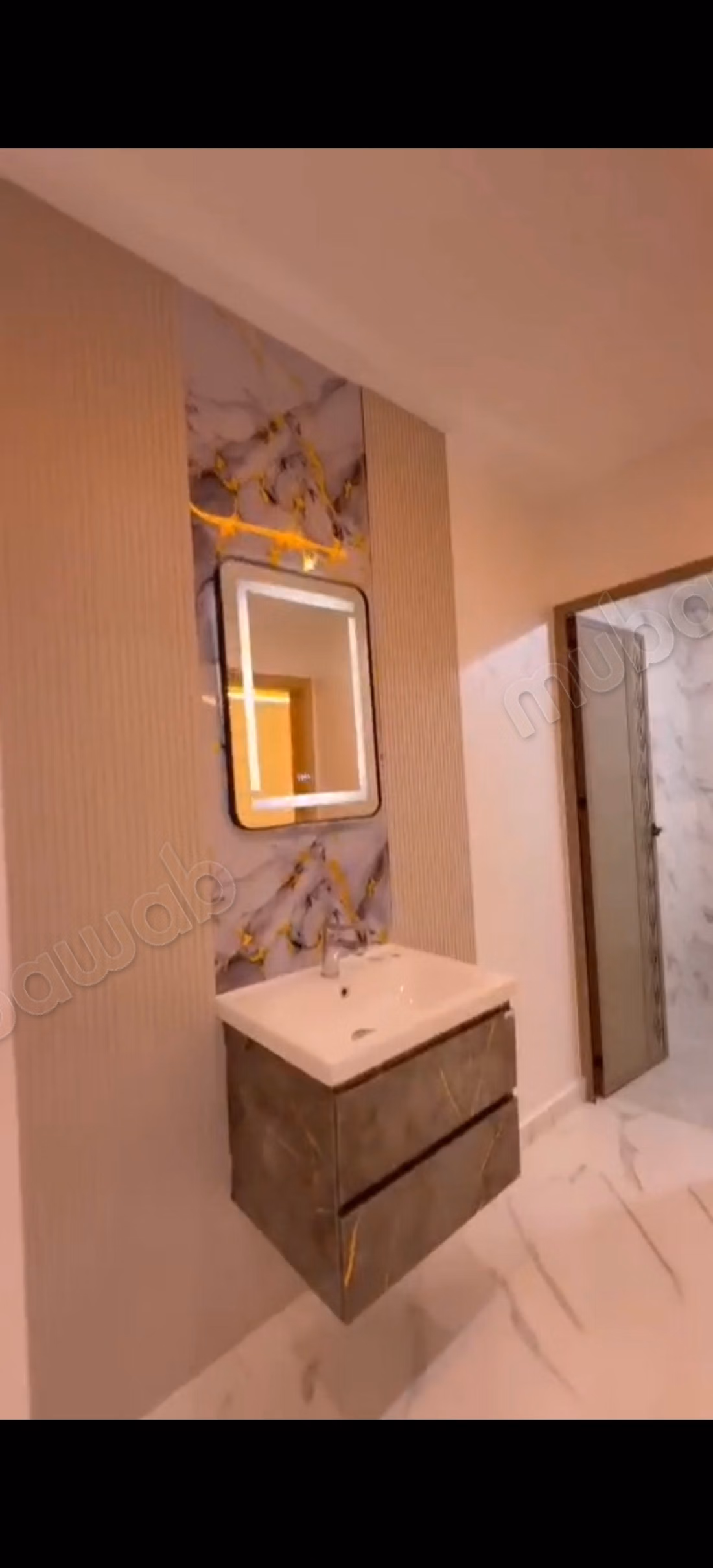 House for sale in Lazaret. 2 rooms. Armored door and satellite dish