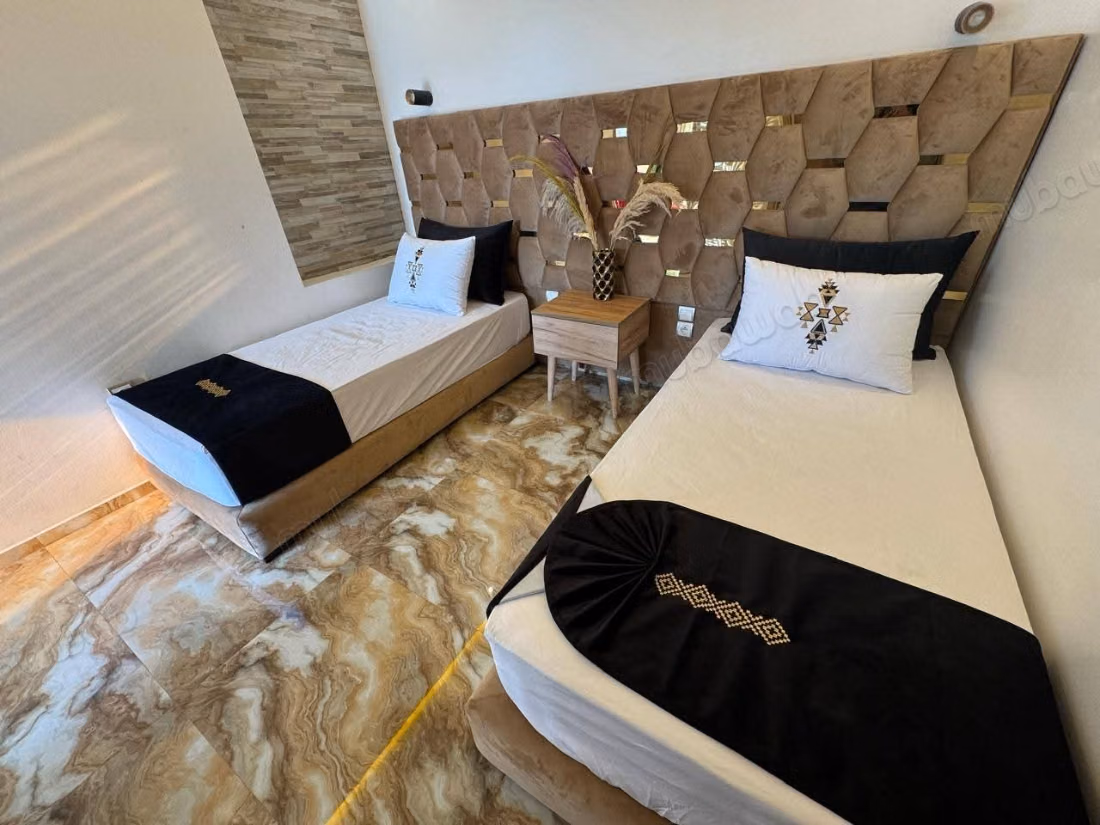 Apartments for rent in Maamora. 2 excellent rooms. Parking and elevator.